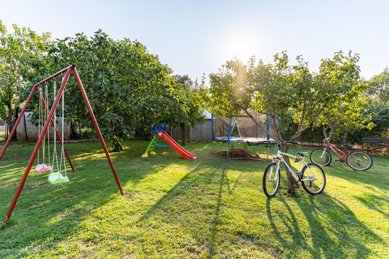Holiday Home Kerniat Pula Zewnętrze zdjęcie