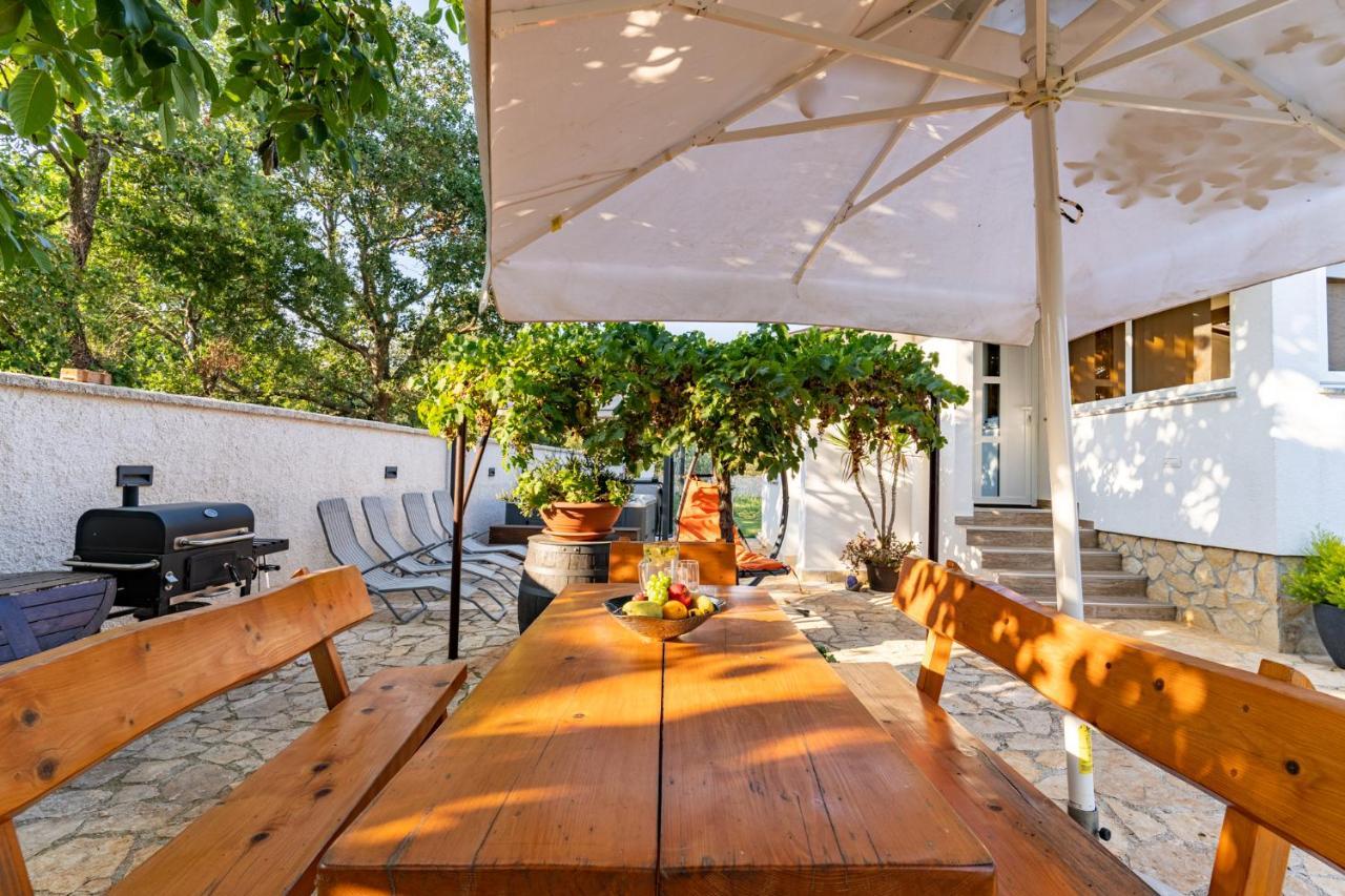 Holiday Home Kerniat Pula Zewnętrze zdjęcie