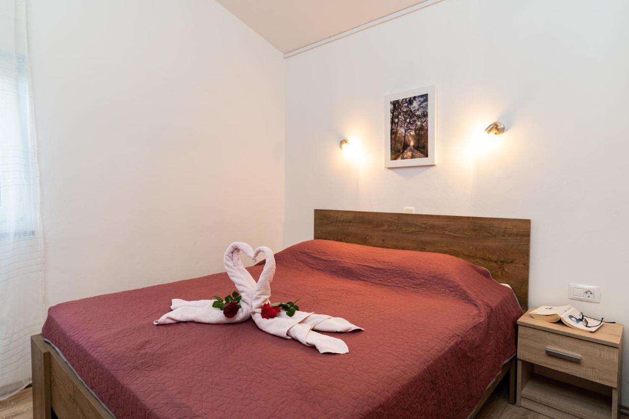 Holiday Home Kerniat Pula Zewnętrze zdjęcie