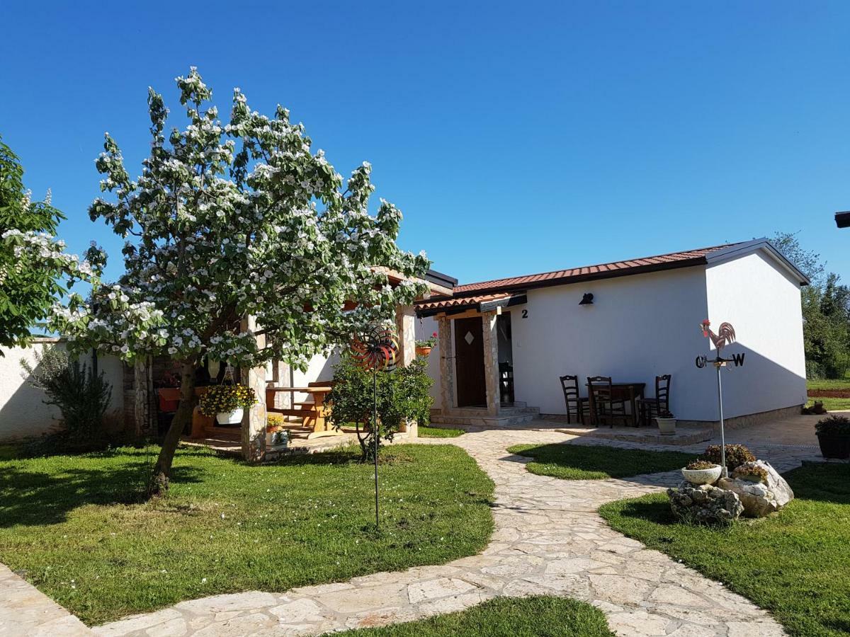 Holiday Home Kerniat Pula Zewnętrze zdjęcie