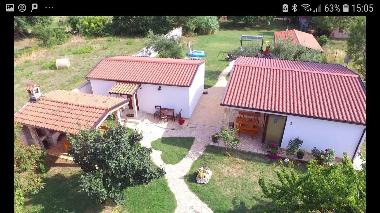 Holiday Home Kerniat Pula Zewnętrze zdjęcie